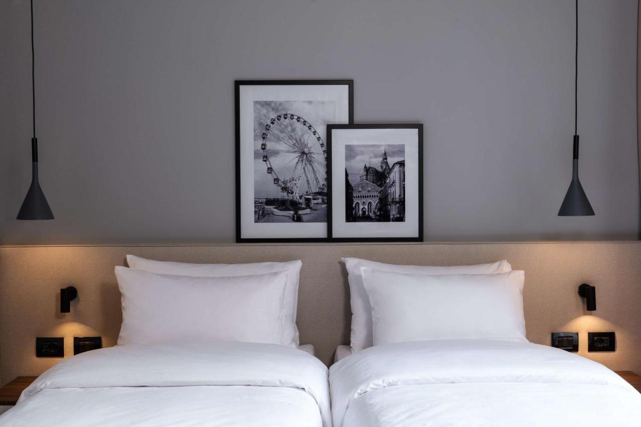 Radisson Hotel Ферара Екстериор снимка